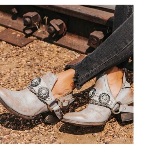 Freebird Shoes - Freebird by Steven Mystic Leather Ankle Boots Smoke Gray